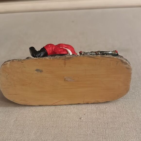 Vintage Santa Claus figurine riding a train w presents - Picture 5 of 7